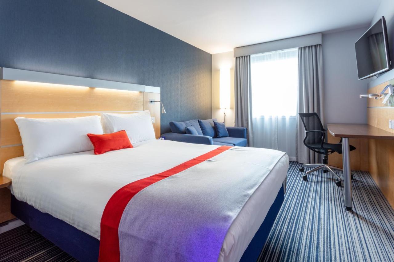 Holiday Inn Express Dunfermline By Ihg Екстер'єр фото