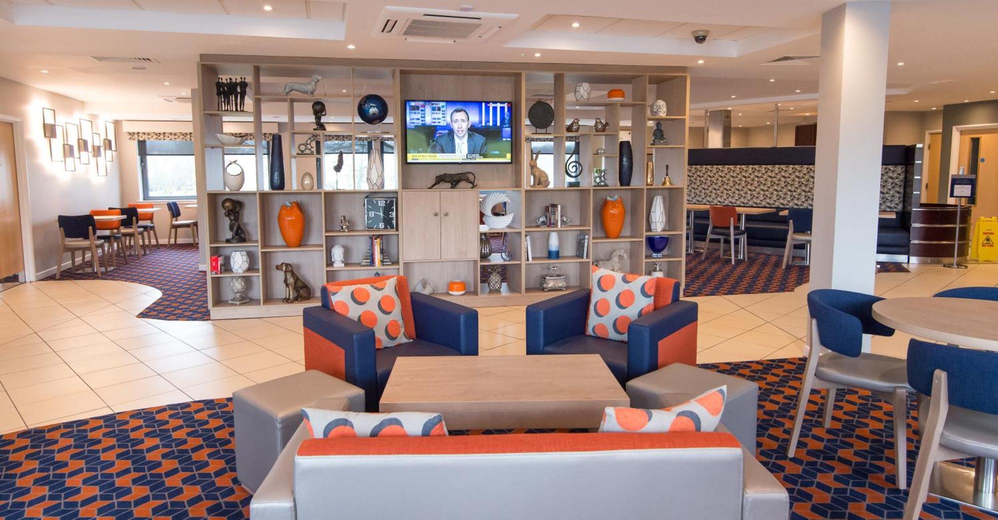 Holiday Inn Express Dunfermline By Ihg Екстер'єр фото