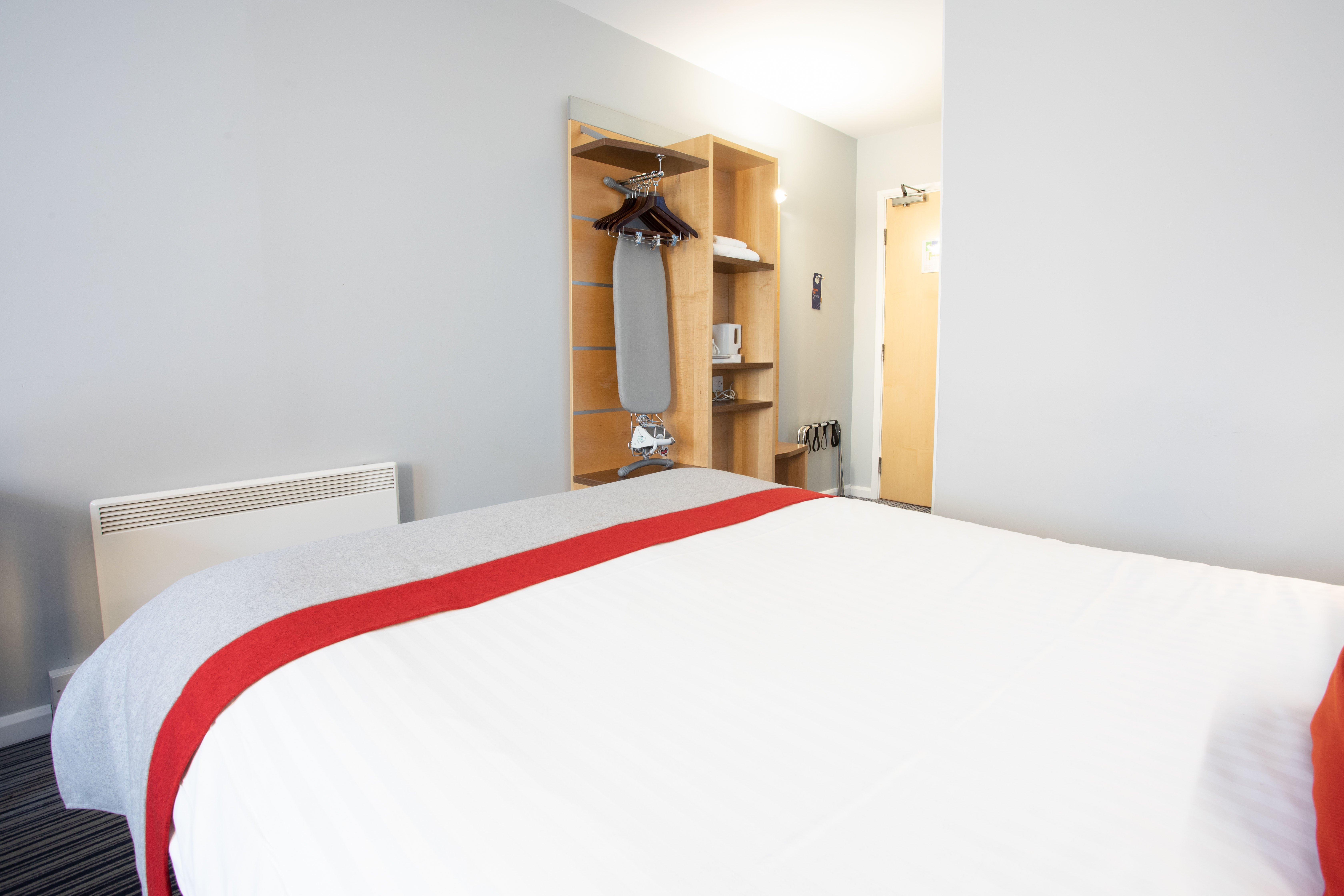 Holiday Inn Express Dunfermline By Ihg Екстер'єр фото