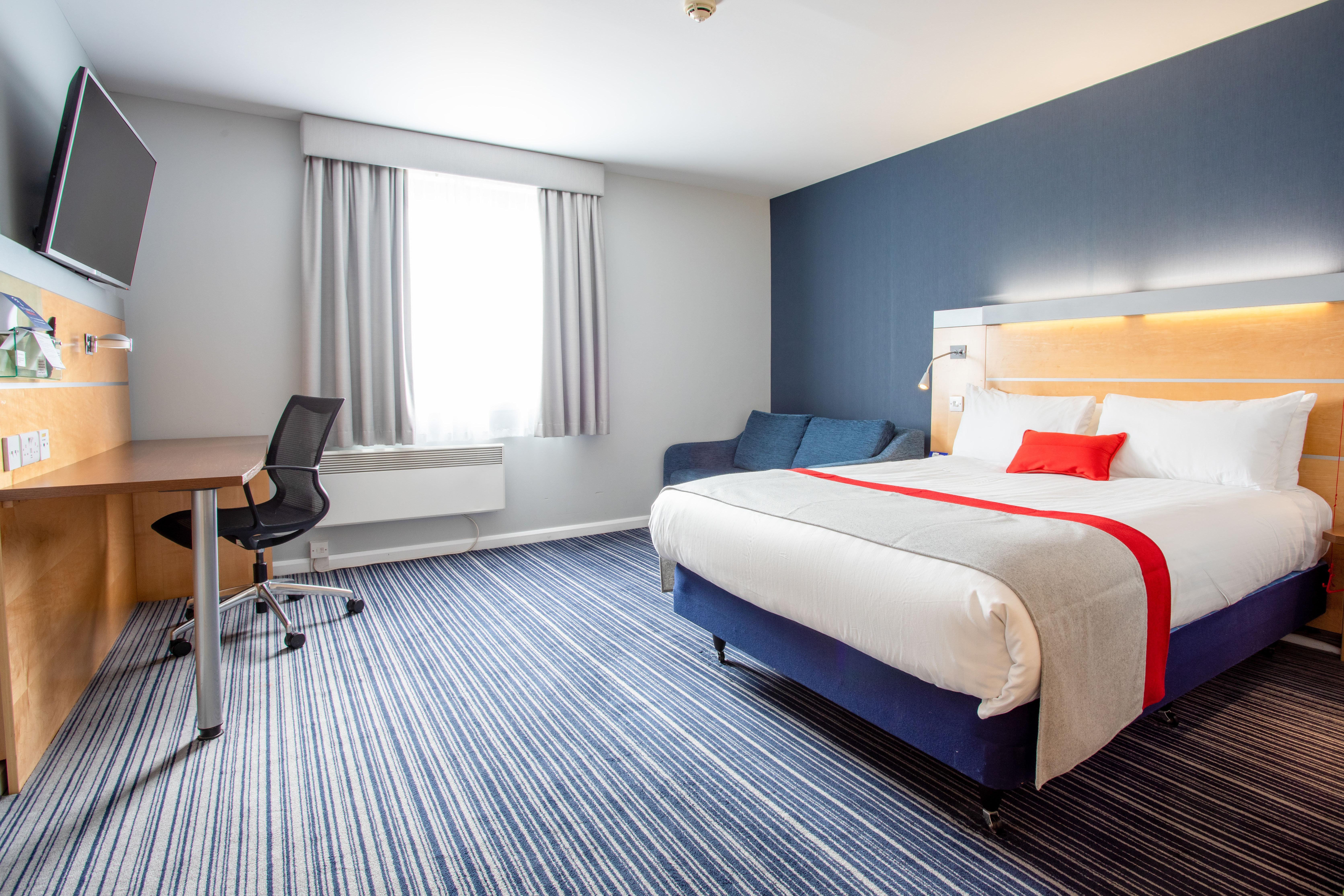 Holiday Inn Express Dunfermline By Ihg Екстер'єр фото