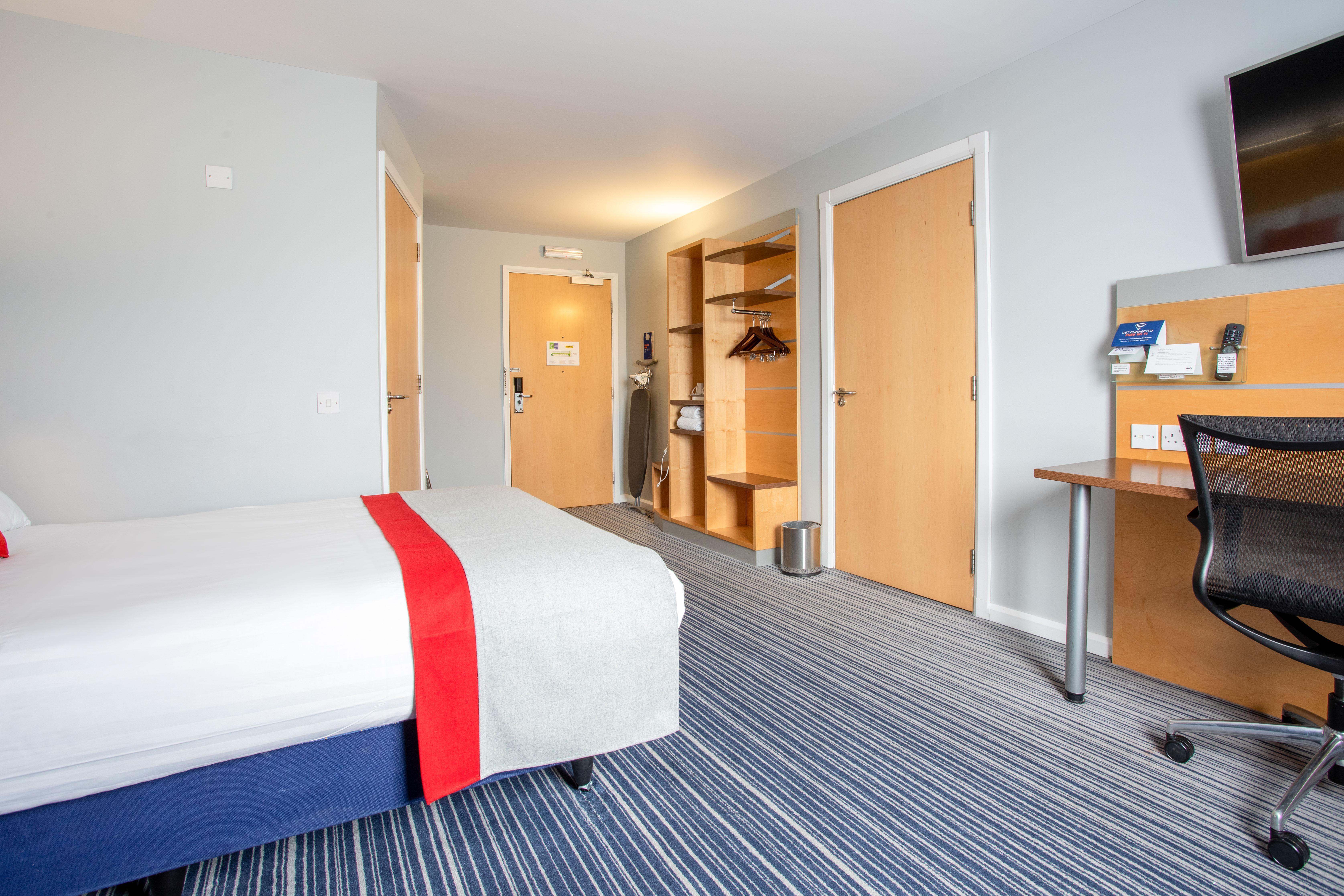 Holiday Inn Express Dunfermline By Ihg Екстер'єр фото