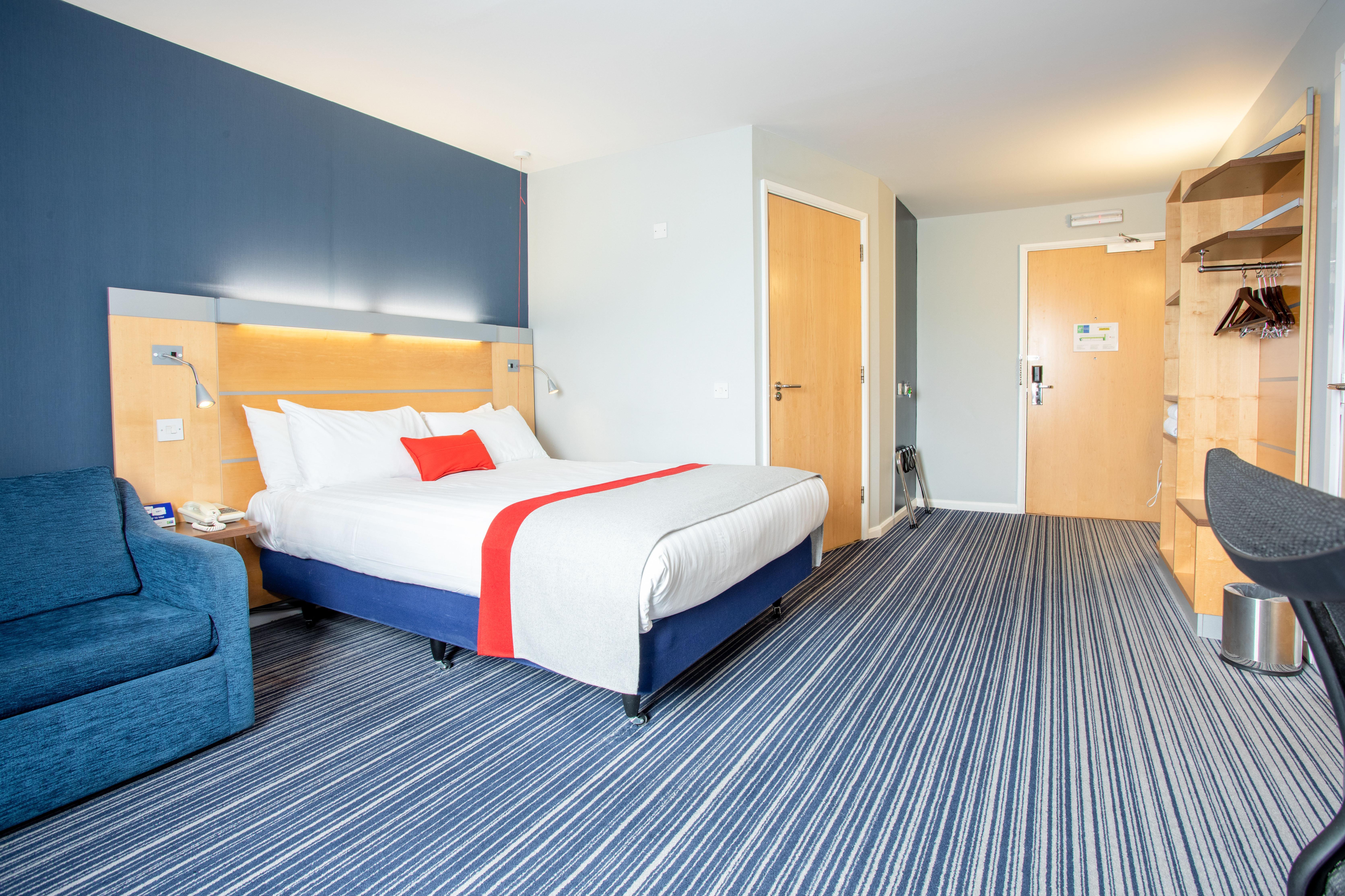 Holiday Inn Express Dunfermline By Ihg Екстер'єр фото