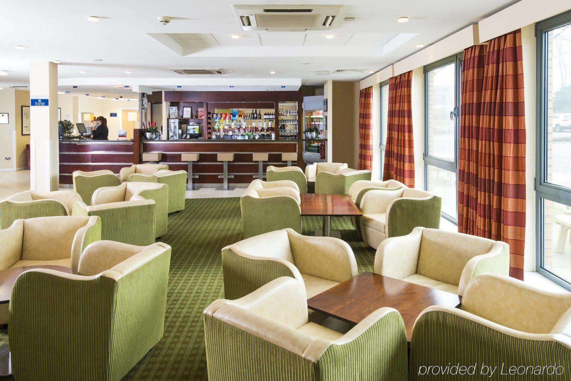 Holiday Inn Express Dunfermline By Ihg Екстер'єр фото